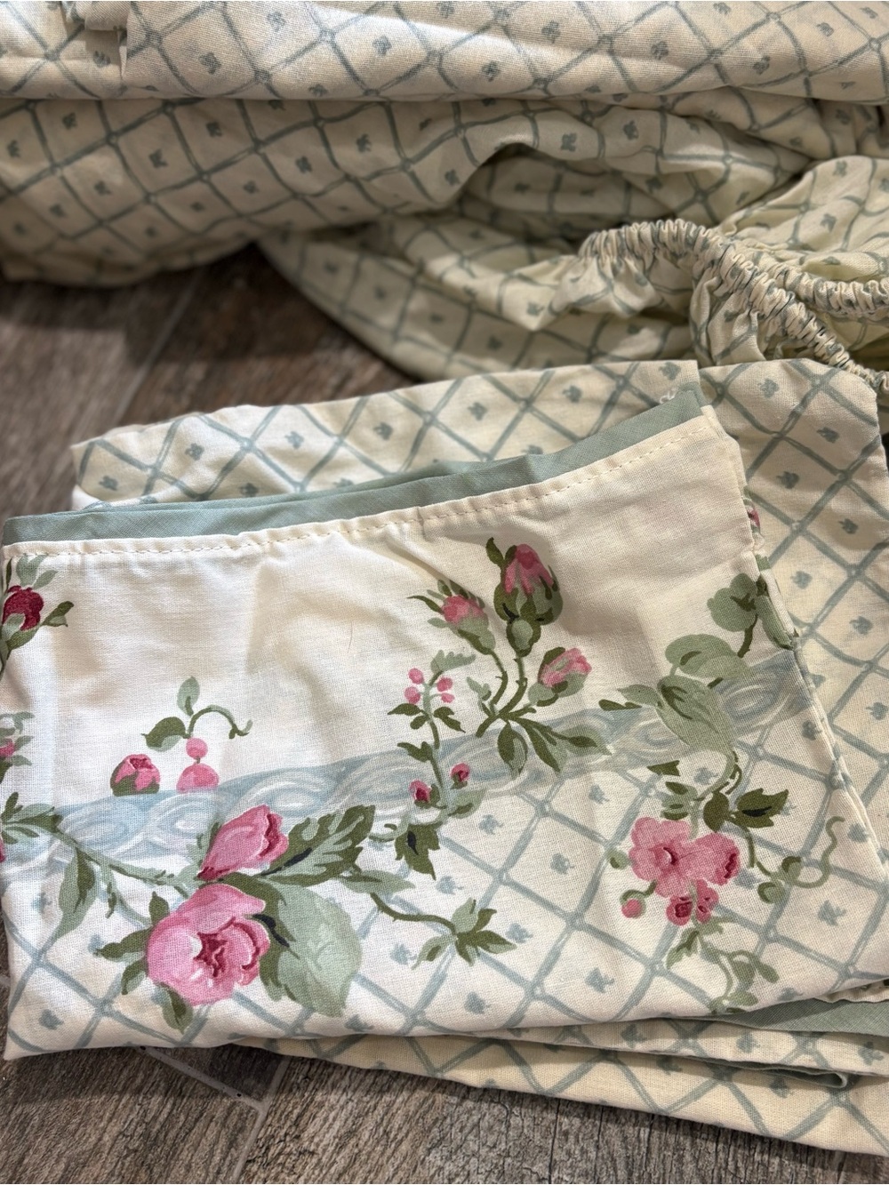Vtg WestPoint Stevens Rose Trellis Full/Double Comforter & Sheet Set 7 Pc Floral - Picture 6 of 11
